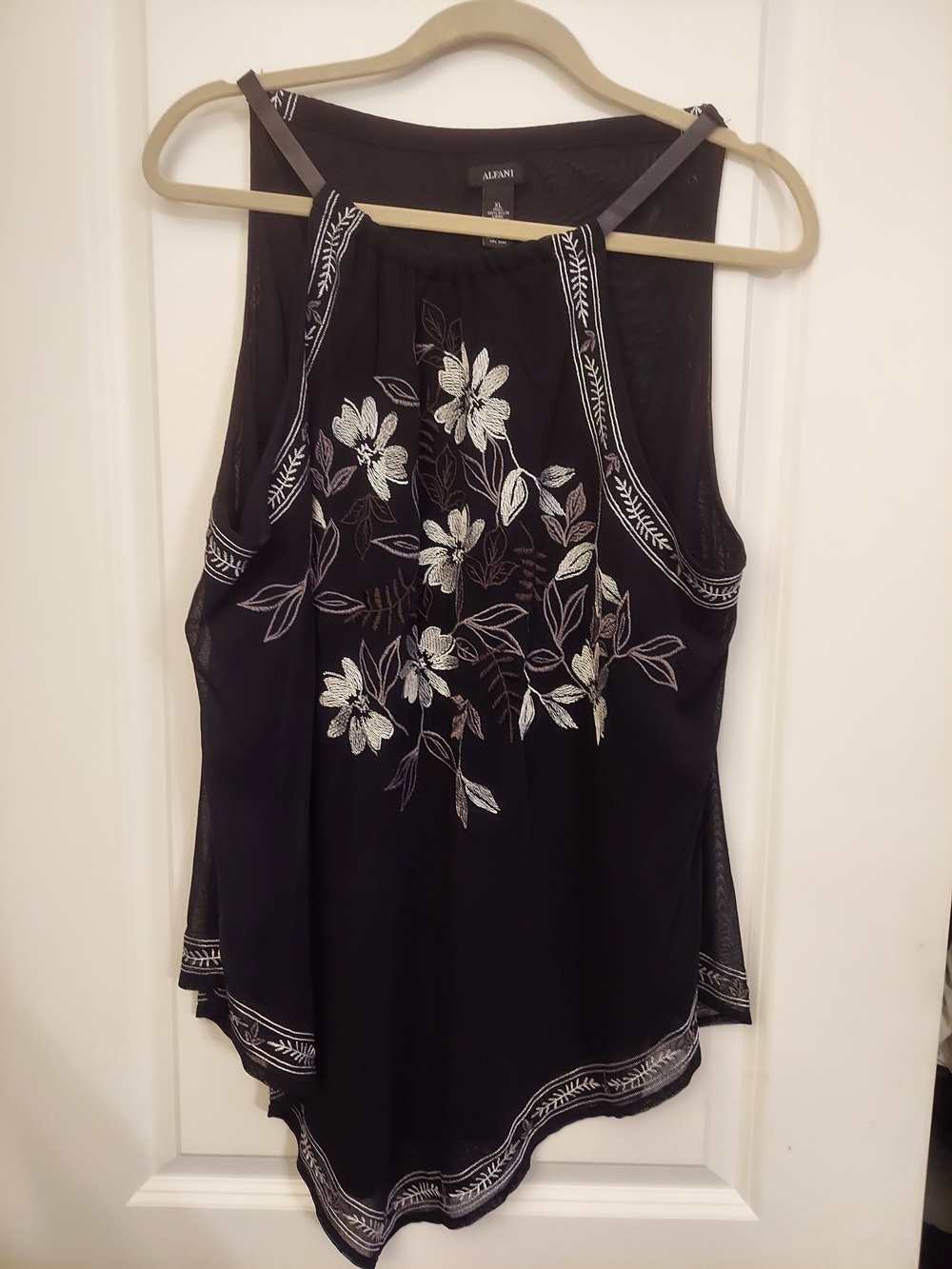 Alfani Black Floral Embroidered Sleeveless Halter Top. XL.